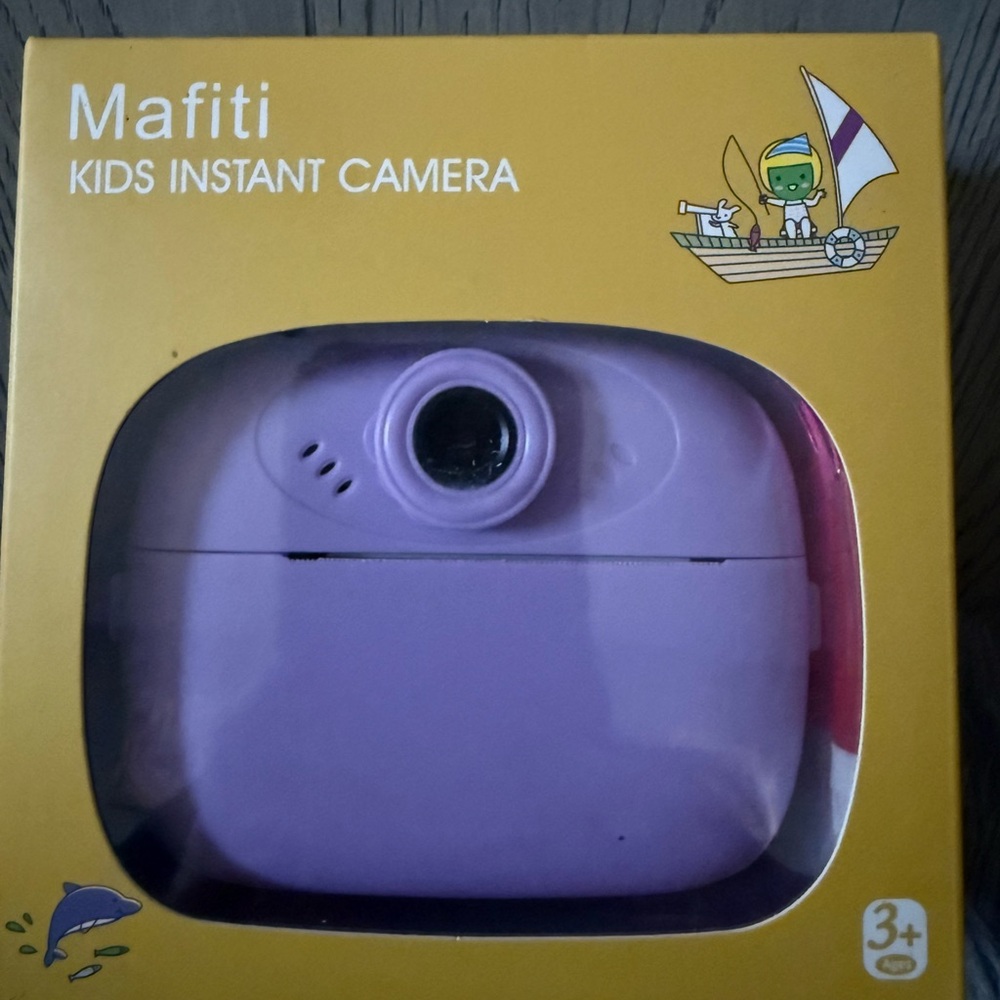 Lilac Kids Instant Camera - Picture 2 of 6